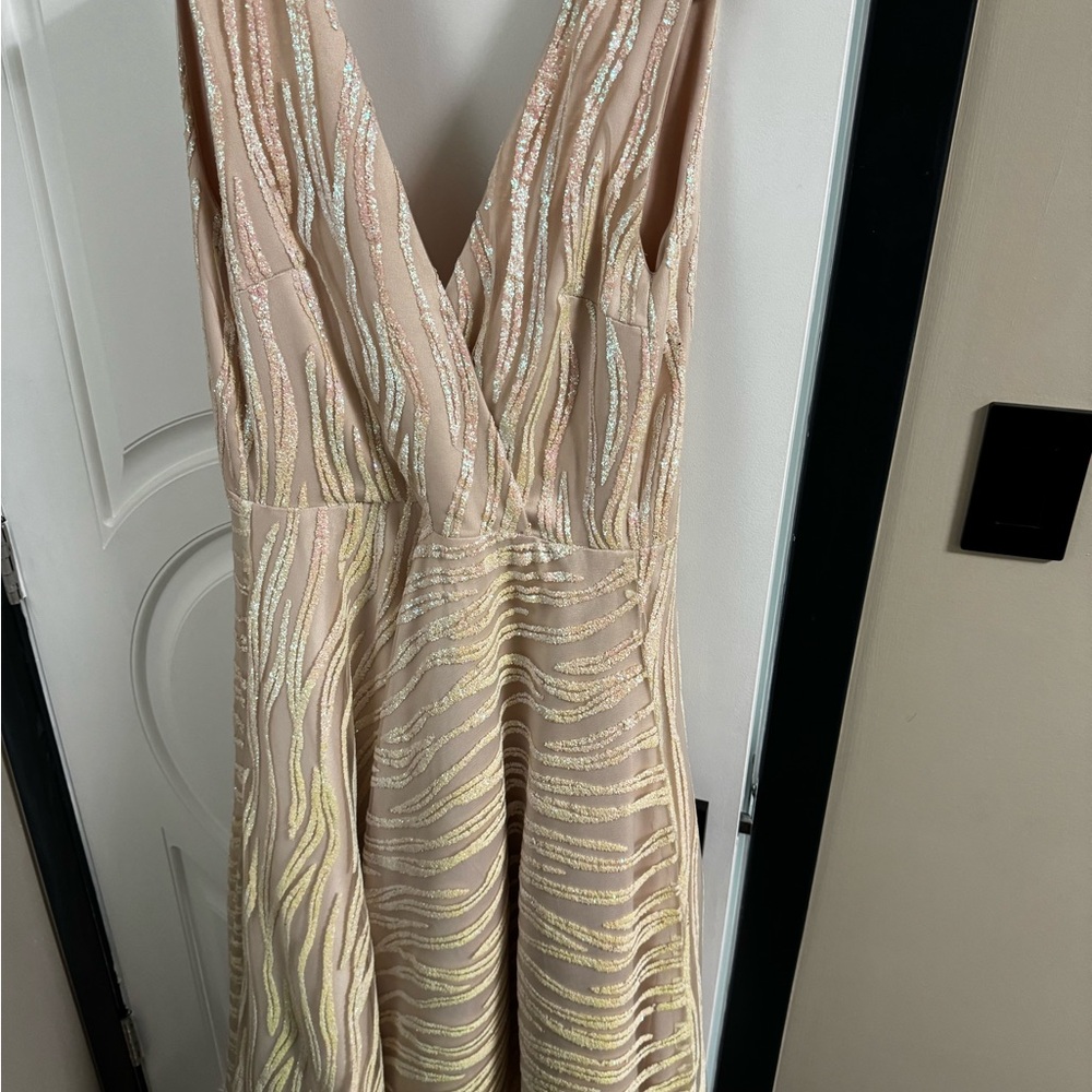 Cream and Gold A-Line V-Neck Backless Dress